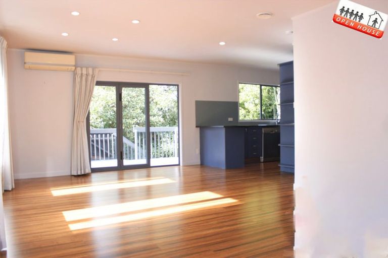 Photo of property in 1/14 Halder Place, Torbay, Auckland, 0632