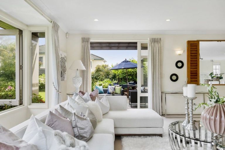 Photo of property in 10 Quedley Court, Eastern Beach, Auckland, 2012