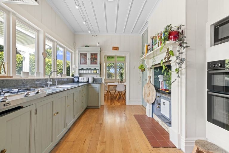 Photo of property in 8 Dodson Avenue, Milford, Auckland, 0620