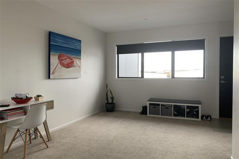 Photo of property in 55 Rangihina Road, Hobsonville, Auckland, 0616