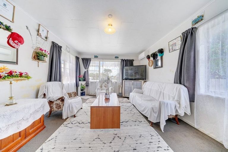 Photo of property in 471 Massey Road, Mangere East, Auckland, 2024