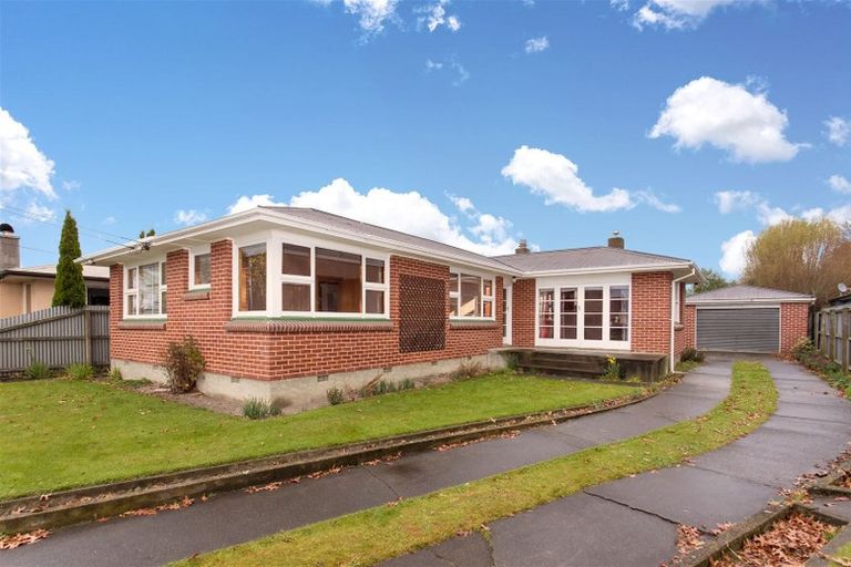 Photo of property in 101 Englefield Road, Northwood, Christchurch, 8051