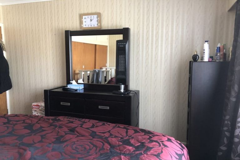 Photo of property in 2/1 Roseburn Place, Pakuranga, Auckland, 2010