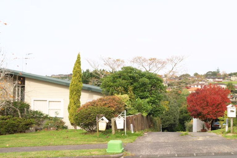 Photo of property in 49 Advene Road, Cockle Bay, Auckland, 2014