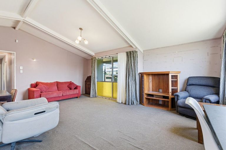 Photo of property in 51 Hinau Street, Castlecliff, Whanganui, 4501