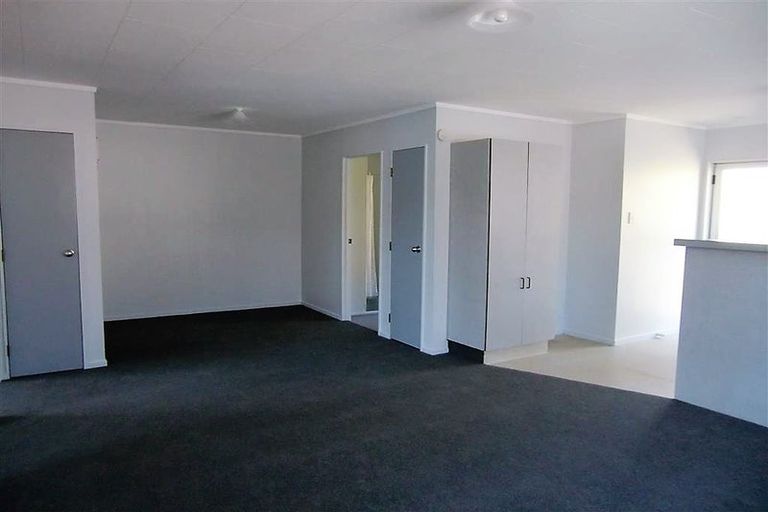 Photo of property in 4 Euclid Street, Vogeltown, New Plymouth, 4310