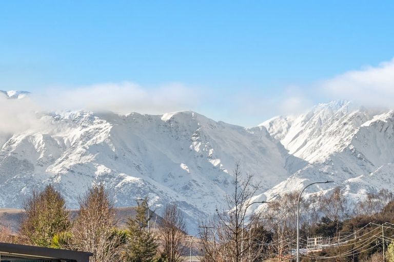 Photo of property in 4 Mount Linton Avenue, Wanaka, 9305