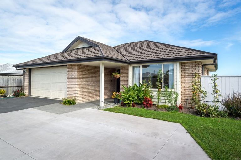 Photo of property in 3 Galatos Street, Rangiora, 7400