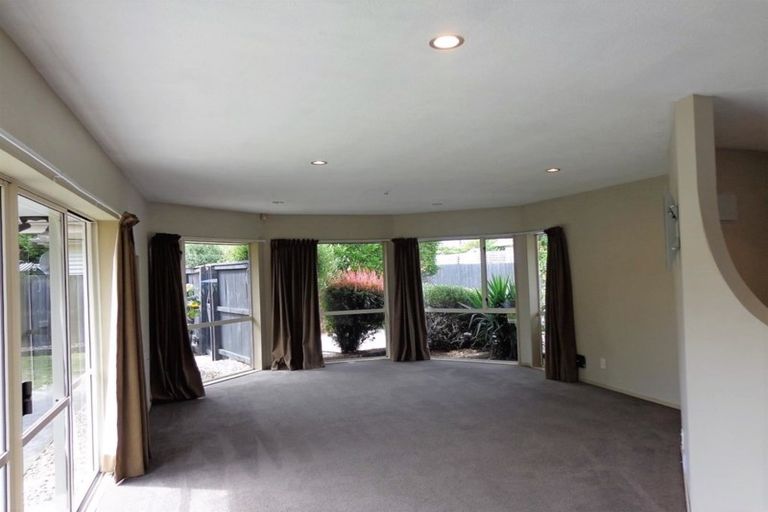 Photo of property in 2/52a Moreland Avenue, Papanui, Christchurch, 8053