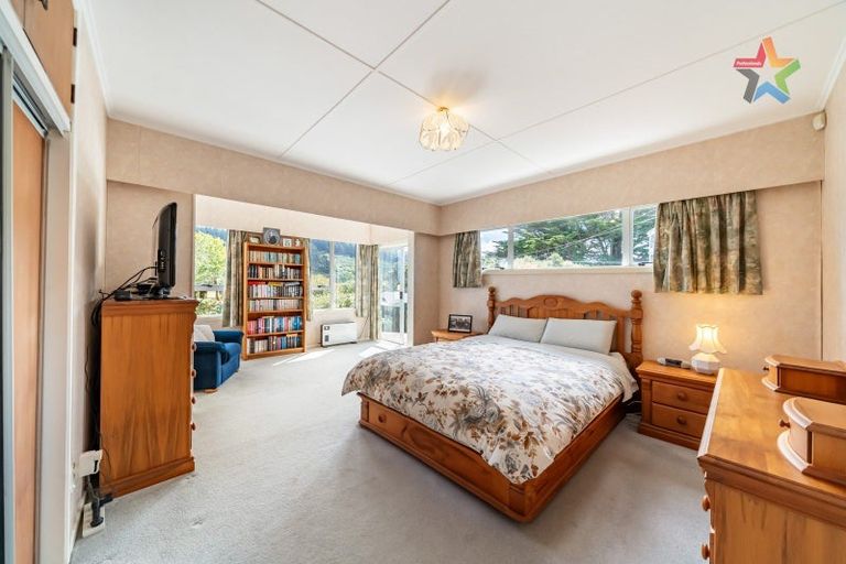 Photo of property in 46 Korokoro Road, Korokoro, Lower Hutt, 5012