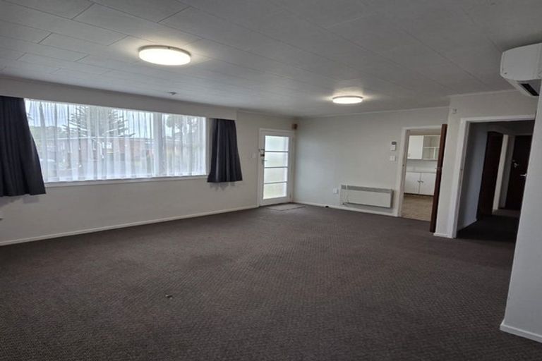 Photo of property in 4 Duke Place, New Plymouth, 4310