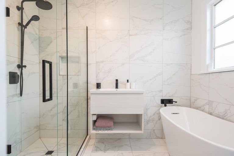 Photo of property in 35 Paparoa Street, Papanui, Christchurch, 8053