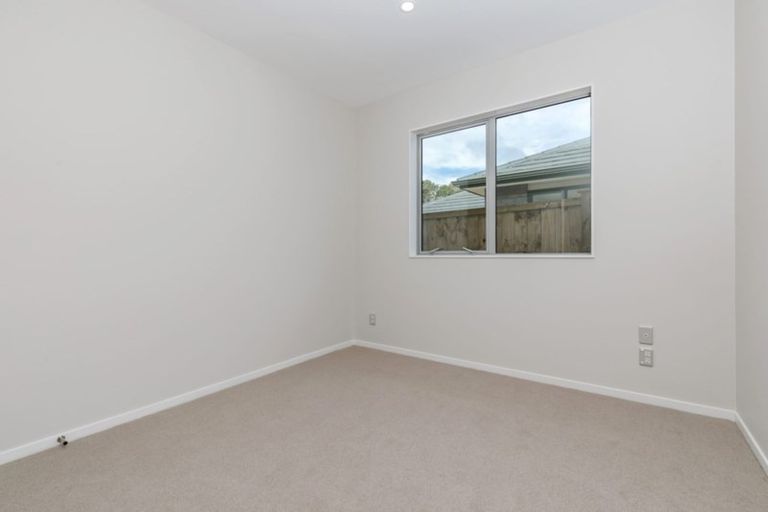 Photo of property in 14 Ropere Street, Kumeu, 0810