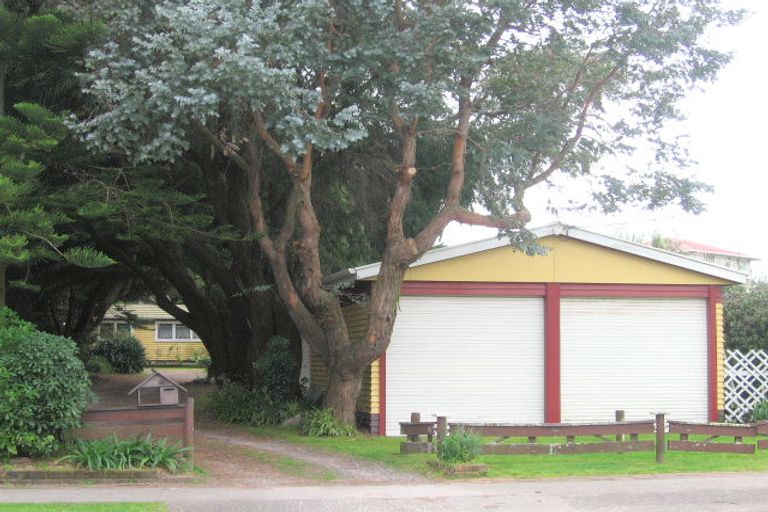 Photo of property in 69 Oceanbeach Road, Mount Maunganui, 3116