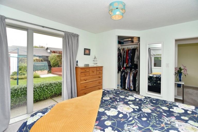 Photo of property in 3 Cam Place, Harewood, Christchurch, 8051