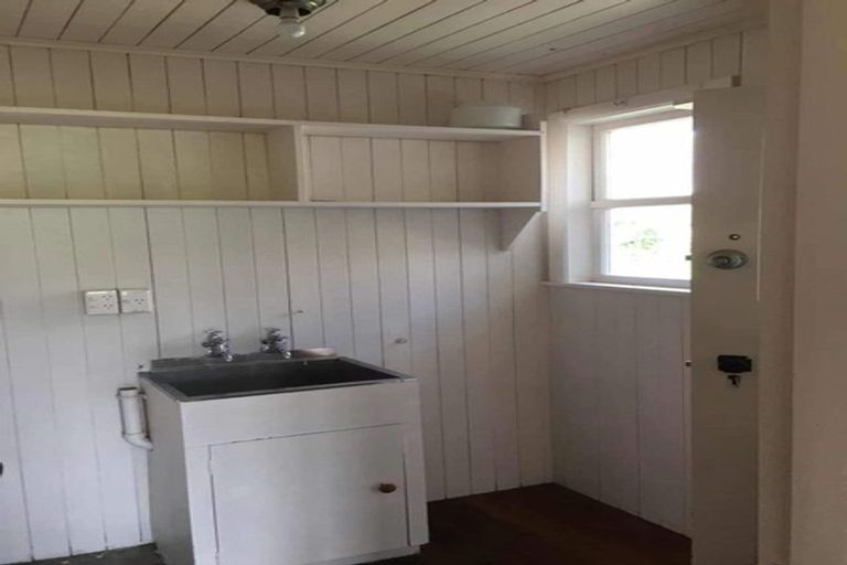 Photo of property in 40 Wattle Street, New Lynn, Auckland, 0600