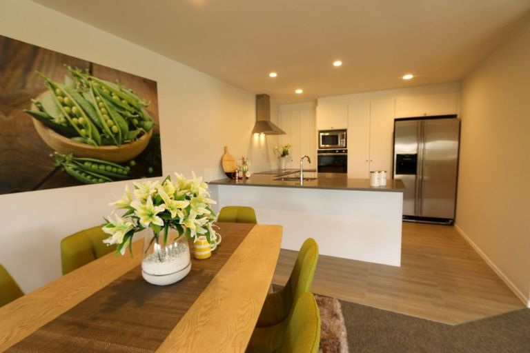 Photo of property in 5e Melia Place, Stanmore Bay, Whangaparaoa, 0932