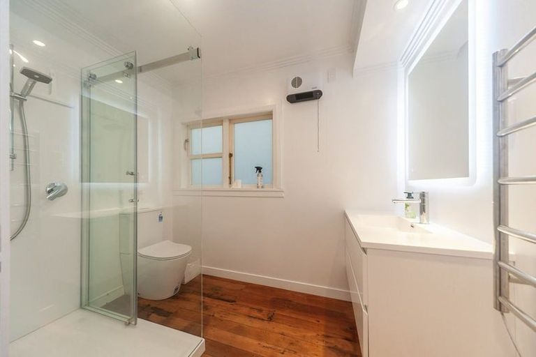 Photo of property in 5 Jalna Avenue, Khandallah, Wellington, 6035