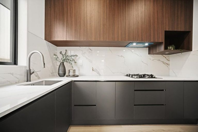 Photo of property in 6 Pukeko Road, Hobsonville, 0616