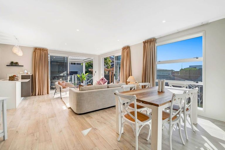 Photo of property in 63a Walton Street, Red Beach, 0932