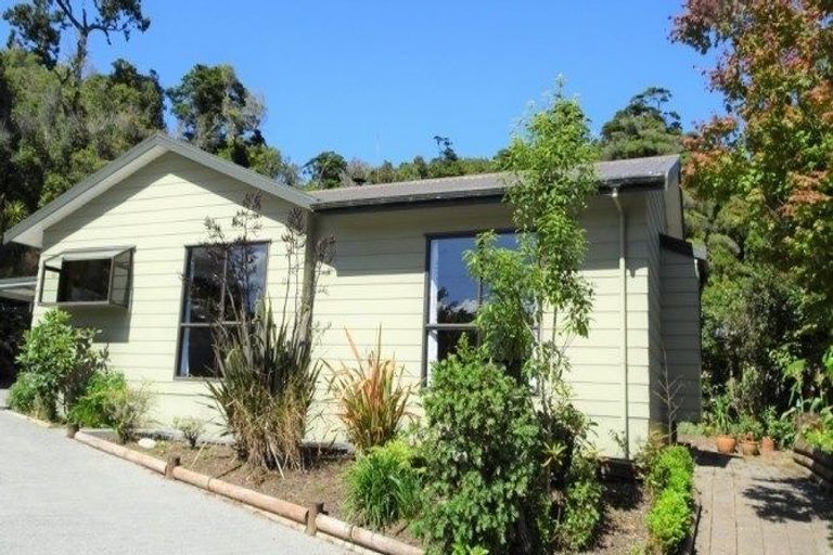 Photo of property in 64 Power Road, Karoro, Greymouth, 7805