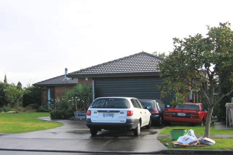 Photo of property in 3 Heathridge Place, Burswood, Auckland, 2013