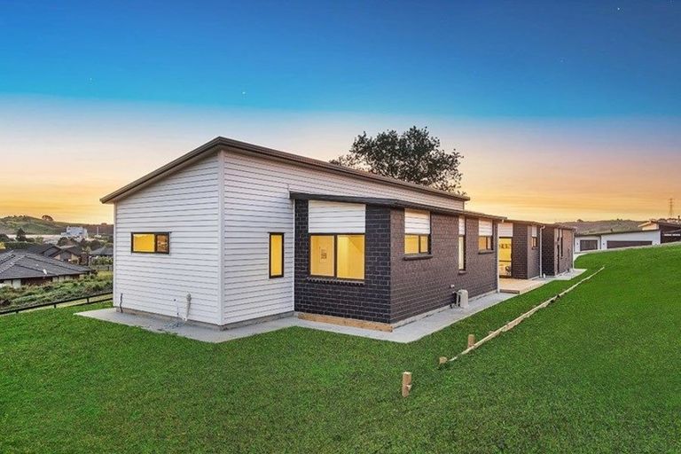 Photo of property in 8 Ascension Lane, Pokeno, 2471