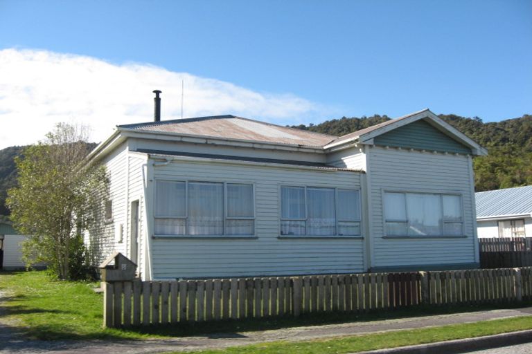 Photo of property in 5 Baillie Place, Cobden, Greymouth, 7802