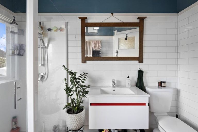 Photo of property in 24 Myrtle Crescent, Mount Cook, Wellington, 6021