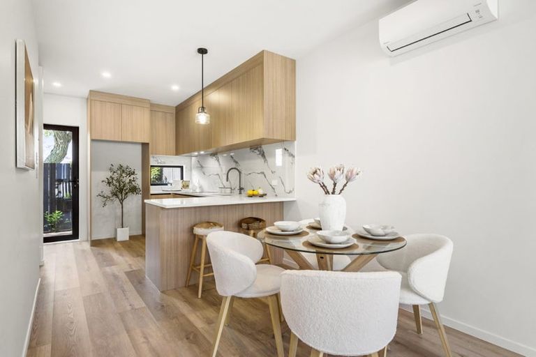 Photo of property in 16-18 Handley Avenue, Narrow Neck, Auckland, 0624