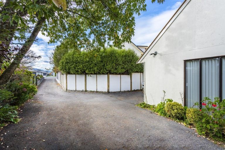 Photo of property in 4 Sutherland Avenue, Silverstream, Upper Hutt, 5019