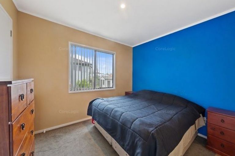 Photo of property in 71 Etherton Drive, Weymouth, Auckland, 2103