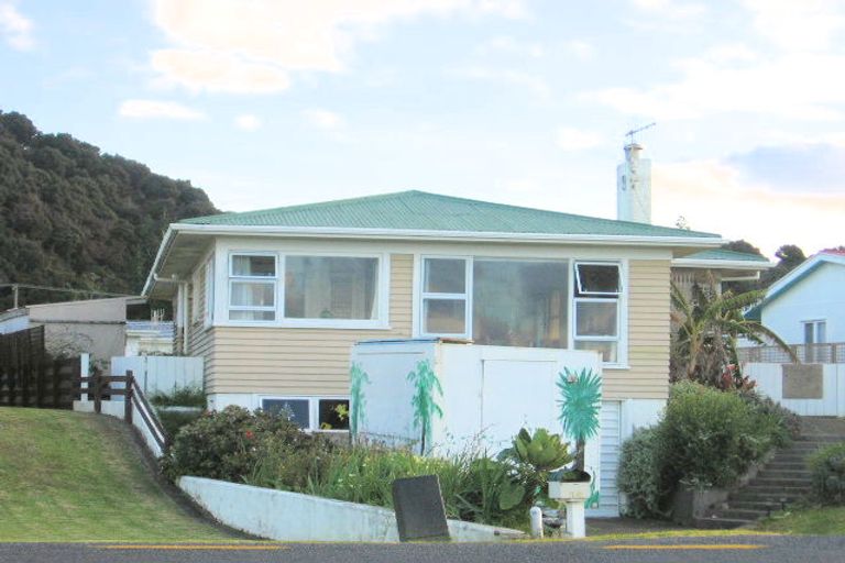 Photo of property in 16 Te Karuwha Parade, Paihia, 0200