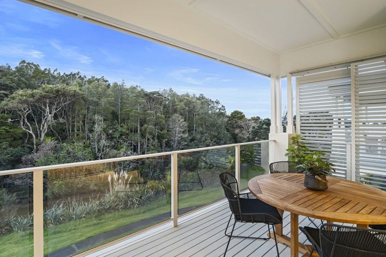 Photo of property in 20 Eaves Bush Parade, Orewa, 0931