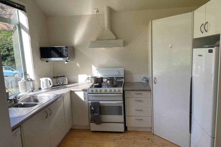 Photo of property in 12/93a Kelburn Parade, Kelburn, Wellington, 6012