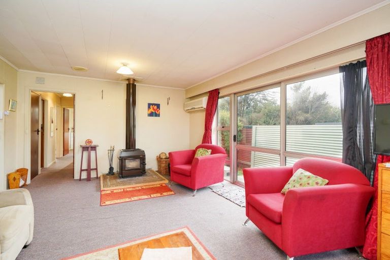 Photo of property in 28 Dunns Road, Otatara, Invercargill, 9879