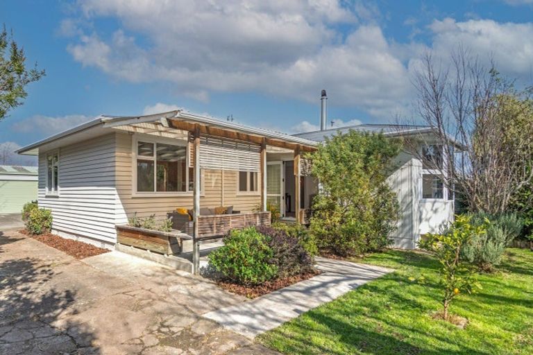 Photo of property in 12 Snowdon Avenue, Terrace End, Palmerston North, 4410