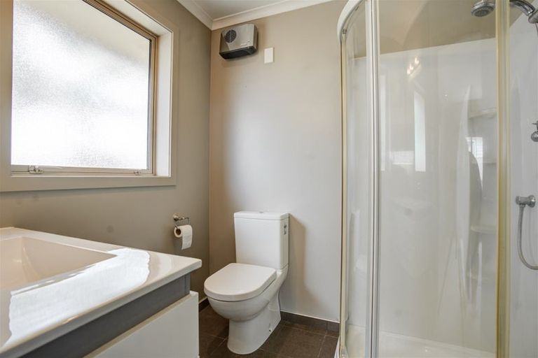 Photo of property in 19 Burns Street, Milton, 9220