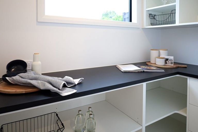 Photo of property in 1 Mangatainoka Lane, Awapuni, 4412