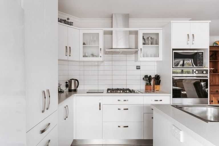 Photo of property in Waterview Estate, 3/4 Greystone Place, Omokoroa, 3114