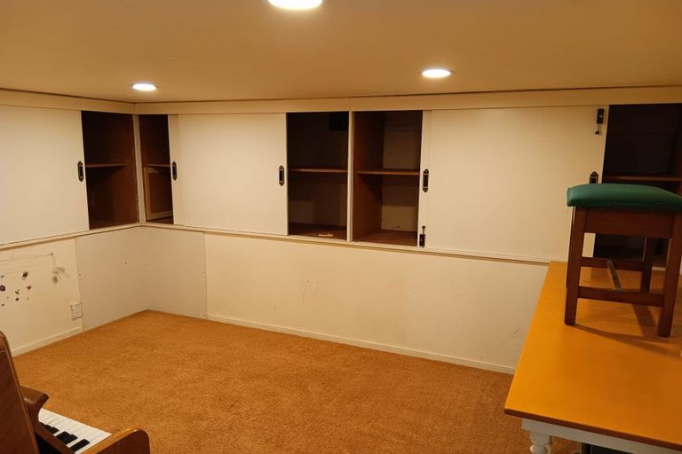 Photo of property in 6 Brigid Place, Mount Pleasant, Christchurch, 8081