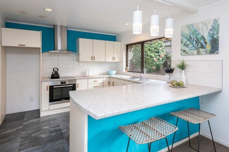 Photo of property in 1/30 Galloway Crescent, Farm Cove, Auckland, 2012