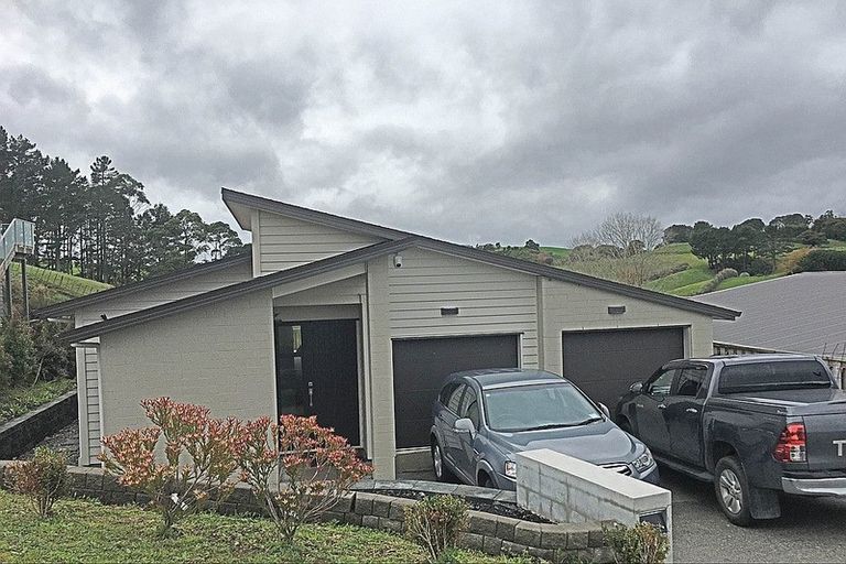 Photo of property in 8 Stile Place, Pukekohe, 2120