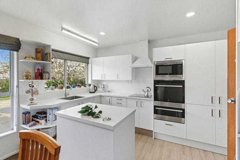 Photo of property in 17 Marley View Street, Somerfield, Christchurch, 8024