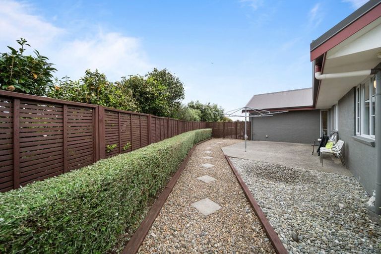 Photo of property in 91 Kaipara Road, Papakura, 2582