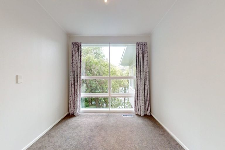 Photo of property in 9 Silverbirch Grove, Churton Park, Wellington, 6037