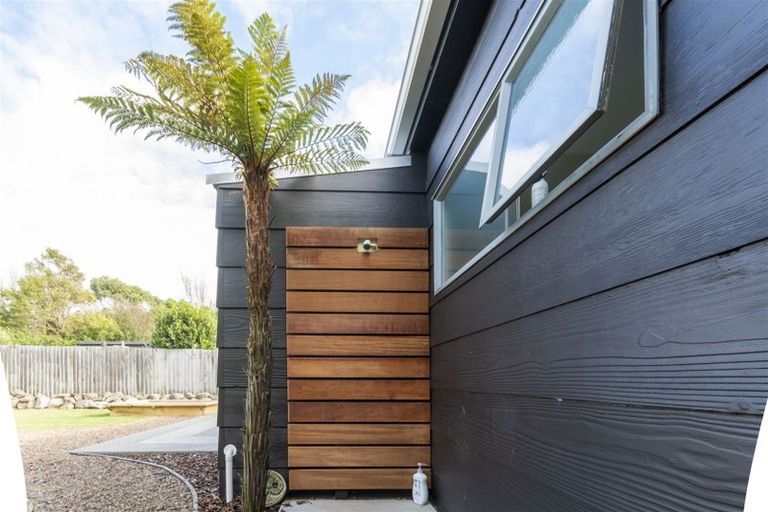 Photo of property in 7 Swindells Road, Waikuku Beach, 7473