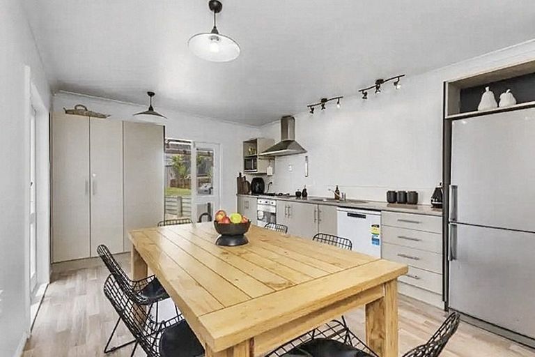 Photo of property in 8 Brown Street, Foxton, 4814