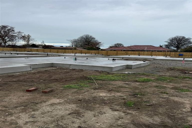 Photo of property in 3/25 Winters Road, Redwood, Christchurch, 8051