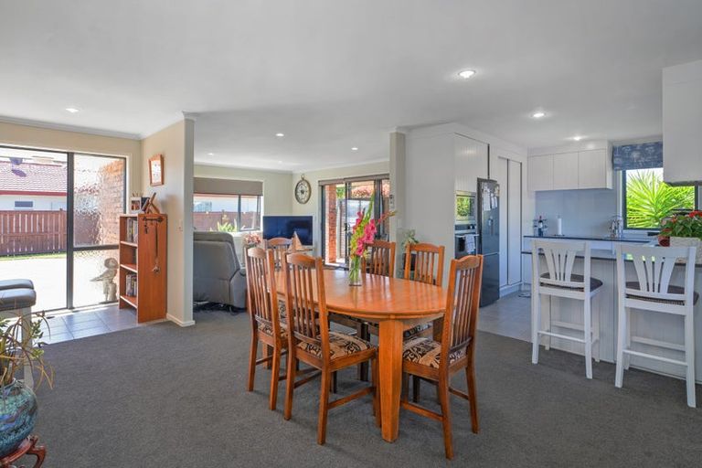 Photo of property in 16 Cobham Lane, Whitianga, 3510